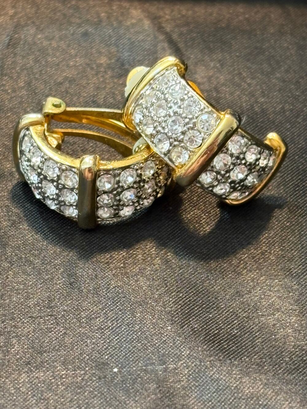 Vintage Rhinestone Clip On Earrings Gold Tone 1980s UNSIGNED
